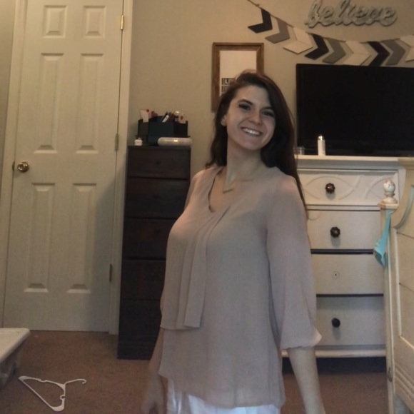 Tan blouse - Picture 2 of 2